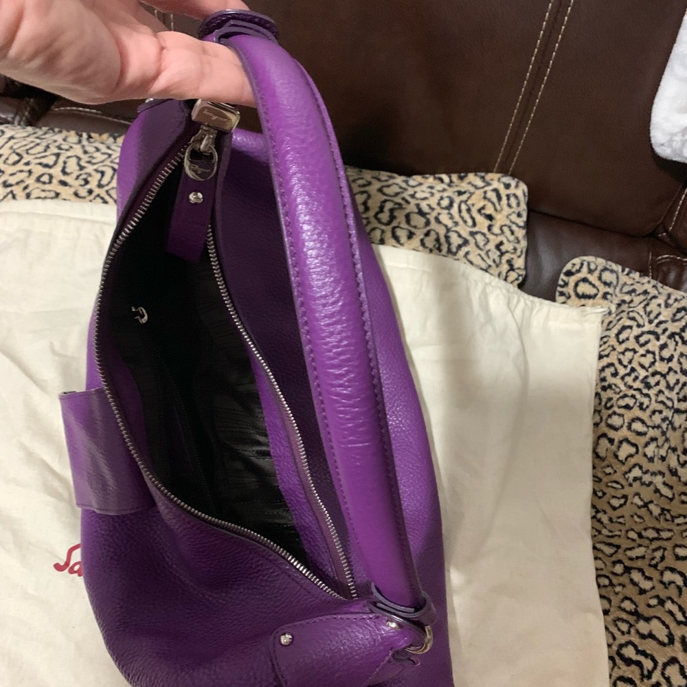 Authentic Salvatore Ferragamo shoulder bag - Picture 5 of 8